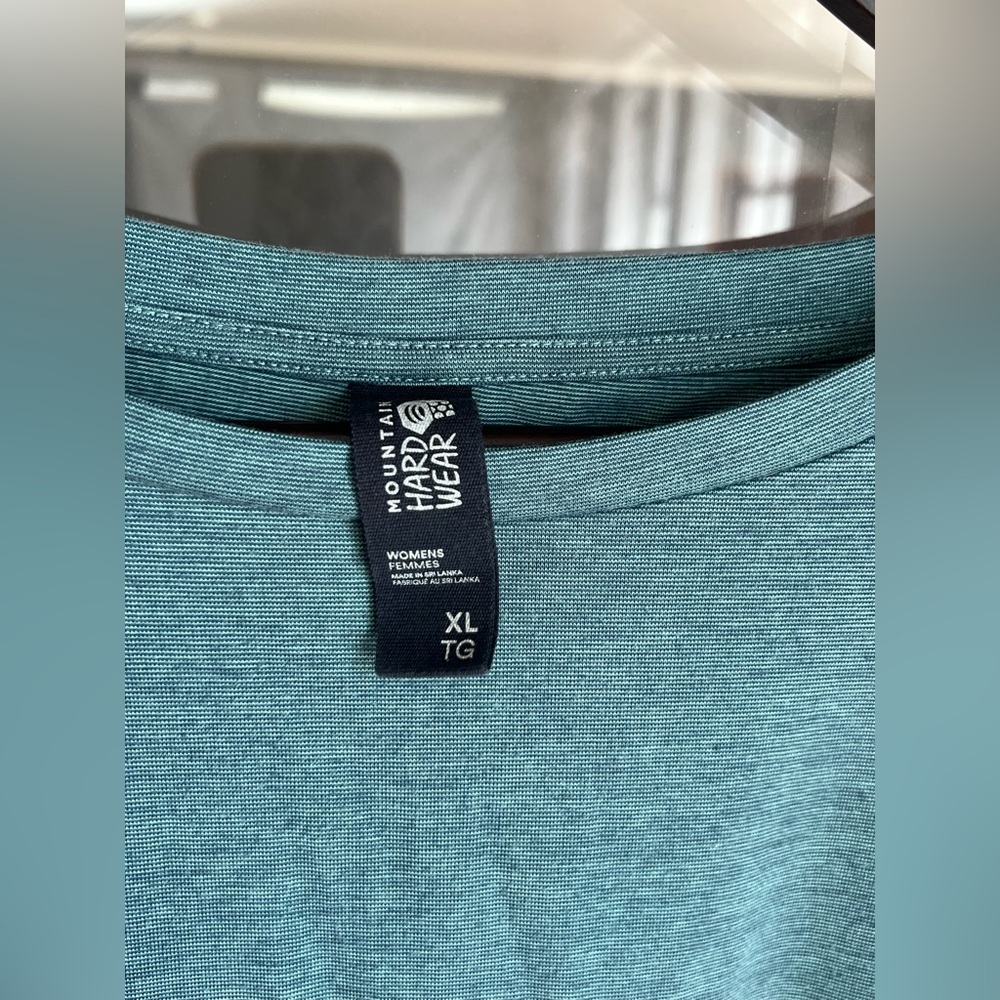 Mountain Hardwear shirt, XL - Picture 2 of 6